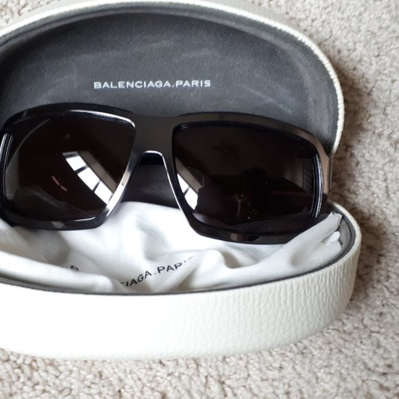 BALENCIAGA SUN GLASSES - Picture 5 of 5